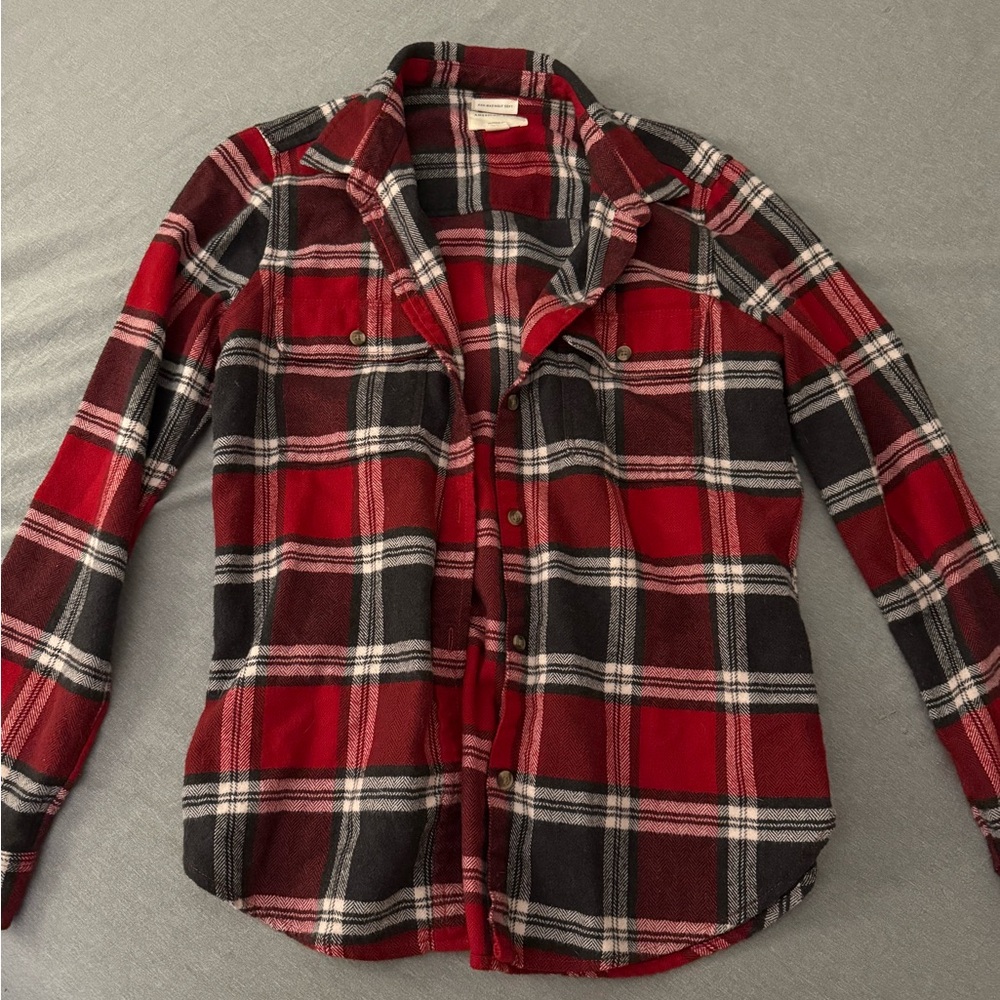 American Eagle Outfitters Red and Black Plaid Shirt